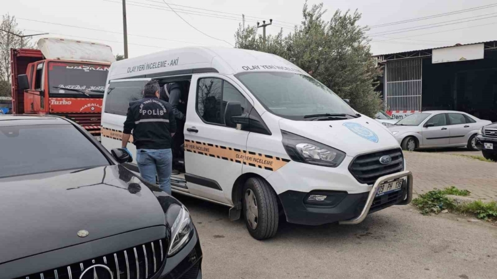 Oğlunu Öldüren Kardeşini Silahla Yaraladı 3 3 yil once oglunu olduren kardesini silahla vurarak yaraladi c024d9a964b0