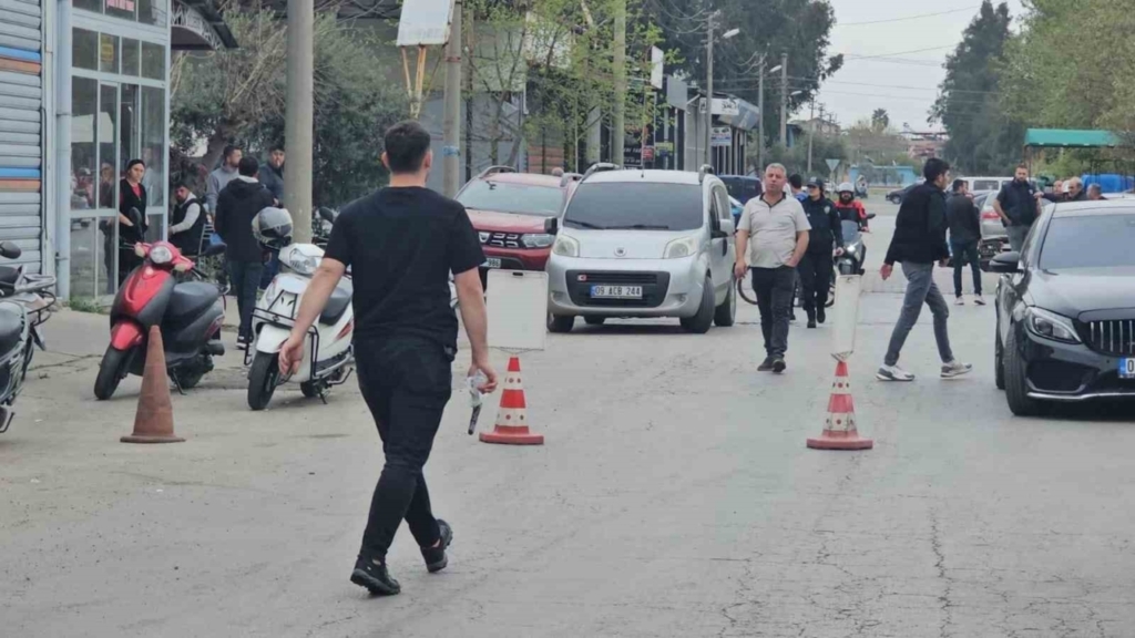 Oğlunu Öldüren Kardeşini Silahla Yaraladı 2 3 yil once oglunu olduren kardesini silahla vurarak yaraladi e45c1d979ab2