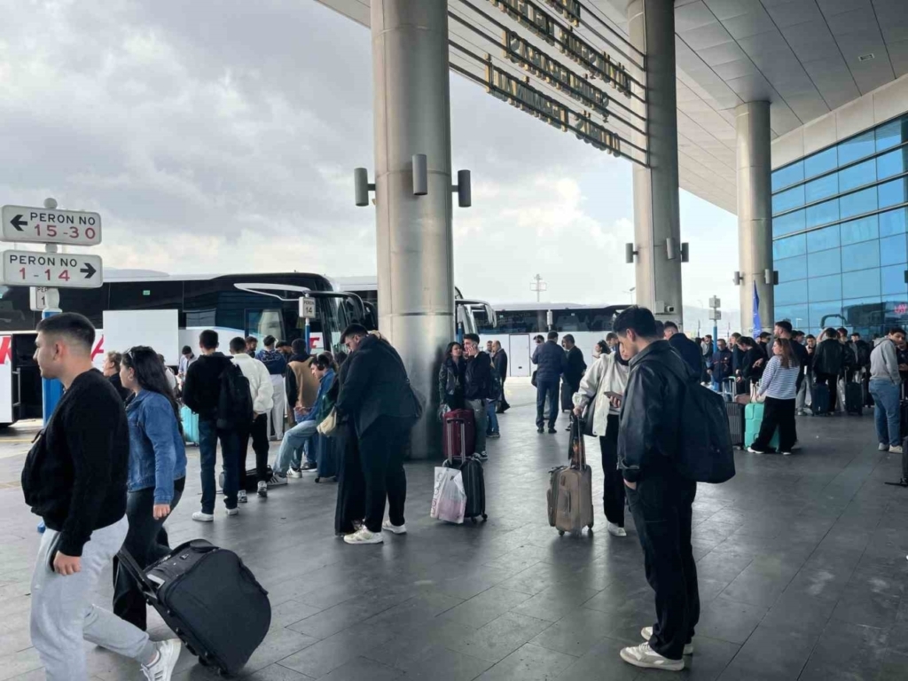 aydin otogarinda bayram yogunlugu yasaniyor 030ef3014f8b