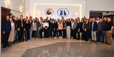 Aydın Ticaret Borsası’nda bayramlaşma merasimi gerçekleşti 2 Aydın Ticaret Borsası’nda bayramlaşma merasimi gerçekleşti