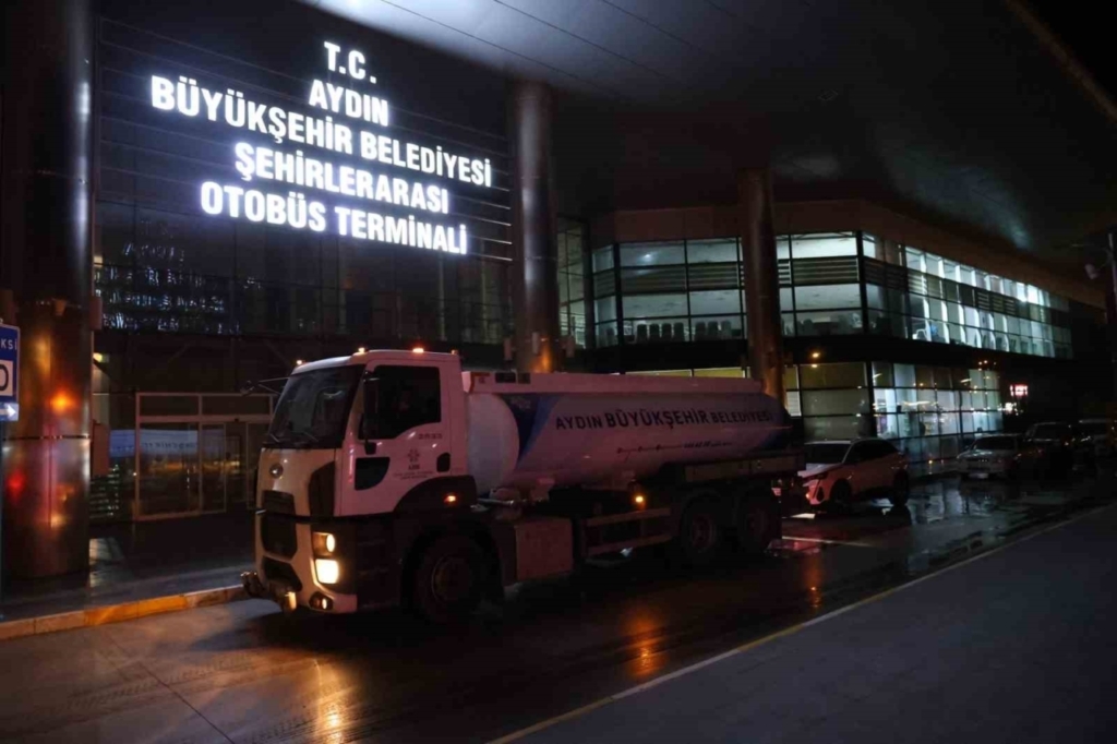 aydinda terminallerde temizlik calismasi suruyor a186909a2e43