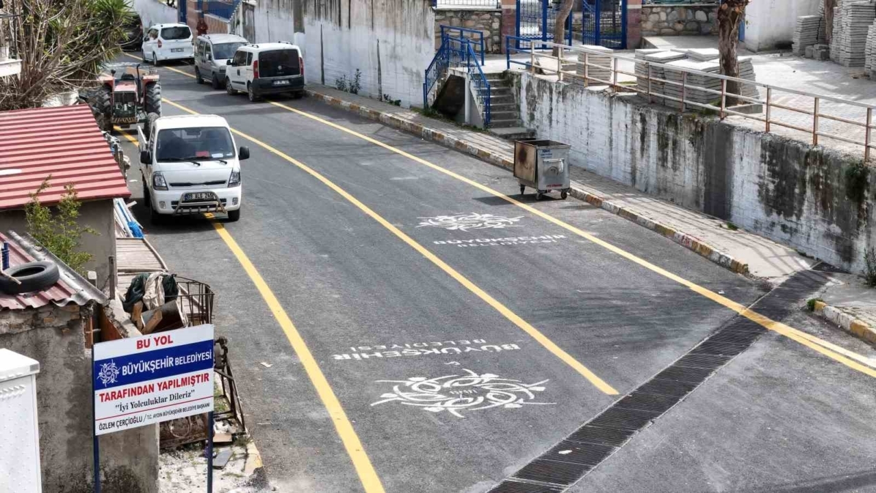 Başkan Çerçioğlu, Söke’nin yollarını yeniliyor