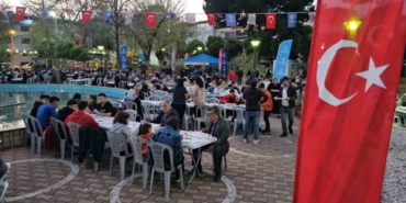 Büyükşehirin Nazilli’deki son iftar sofrası da doldu taştı 40 Büyükşehirin Nazilli’deki son iftar sofrası da doldu taştı