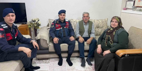 Çine’de jandarma ekipleri şehit ailelerini unutmadı