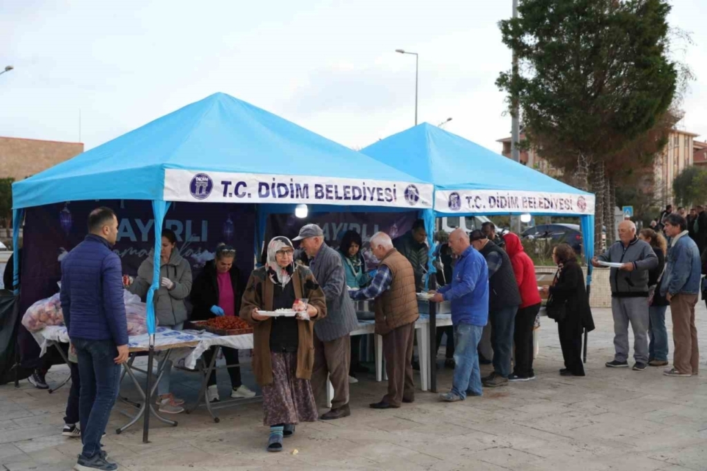 didim belediyesi ramazan ayinda 25 bin kisiye iftar verdi 77a6ea57ed5f
