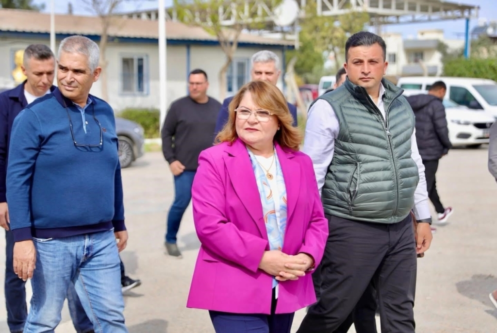 didim belediyesinde kullanilmayacak durumdaki araclar rezive edildi 24f3e7280d88
