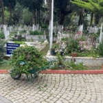 Didim’de mezarlıklar bayrama hazırlanıyor 3 Didim’de mezarlıklar bayrama hazırlanıyor