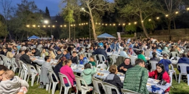 Efeler Belediyesi personeli iftar yemeğinde bir araya geldi 3 Efeler Belediyesi personeli iftar yemeğinde bir araya geldi