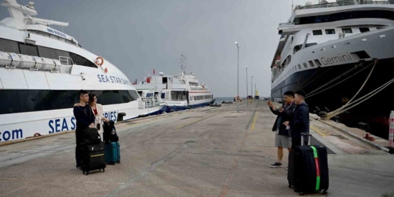 Kuşadası’ndan Yunanistan’ın Sisam Adası’na Feribot Seferleri Başladı