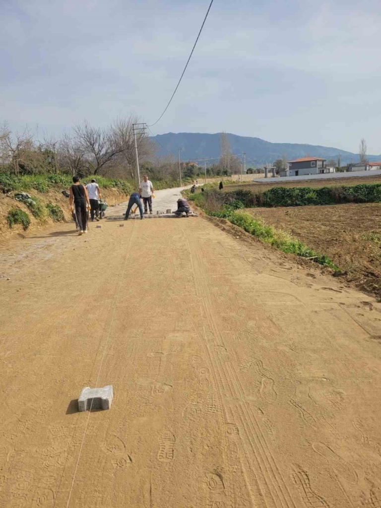 nazilli belediyesi guzelkoy mahallesindeki yol yapim calismasini tamamladi 178b4d71b4a5
