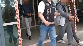 Nazilli Polisi İki İlde Oto Hırsızlığı Yapan Şüphelileri Yakaladı 6 Nazilli polisi iki ilde oto hırsızlığı yapan şüphelileri yakaladı