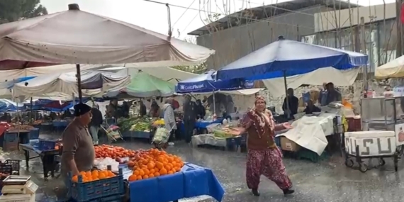 Ortaklar’da sağanak yağış etkili oldu