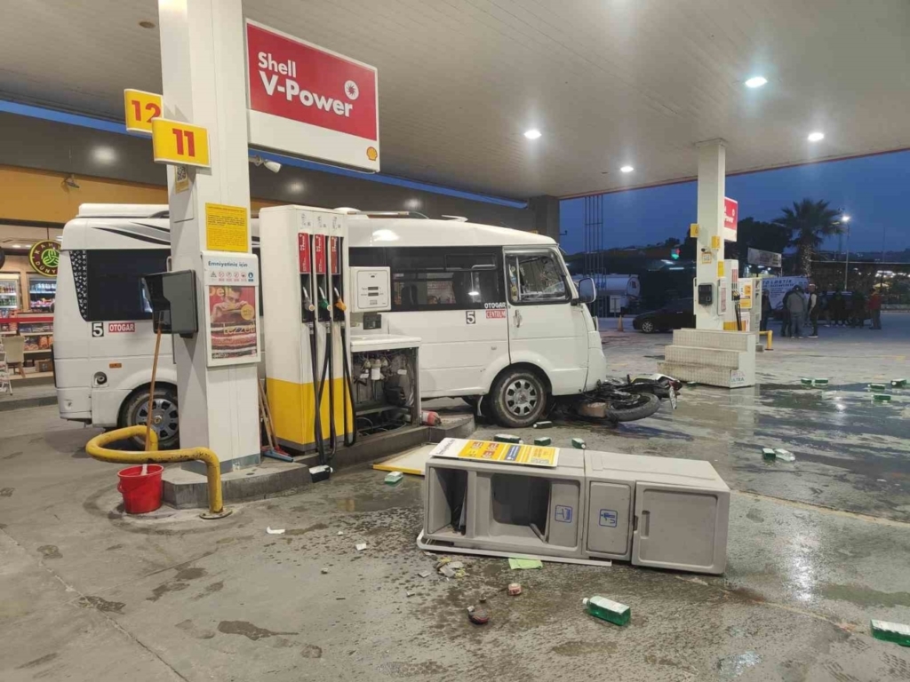 tartisti kavgaya tutustu hirsini alamadi benzinlige daldi 567713a76fce
