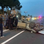 Tofaş hurdaya döndü: 3 yaralı 1 Tofaş hurdaya döndü: 3 yaralı