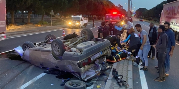 Tofaş hurdaya döndü: 3 yaralı