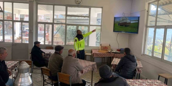 Traktör sürücüleri bilgilendirildi