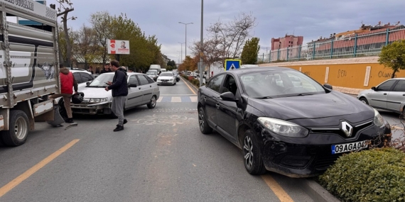 AVM Çıkışı Zincirleme Kaza