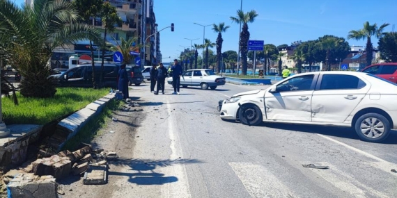 İncirliova’da kaza! İkisi de aynı anda geçmek istedi