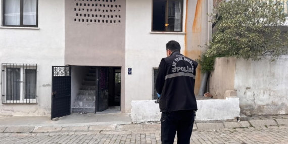 Okan kendi evini kurşunladı