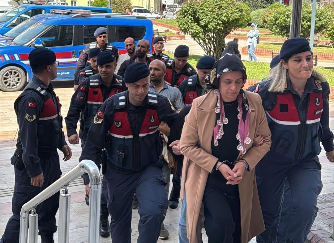 Civciv baronları Aydın Adliyesinde