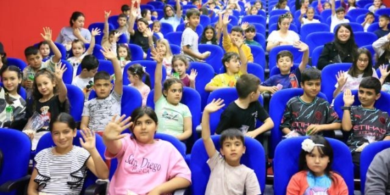 İncirliovalı çocuklar sinemada buluştu
