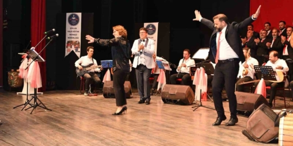 Anadolu türküleri izleyenleri mest etti