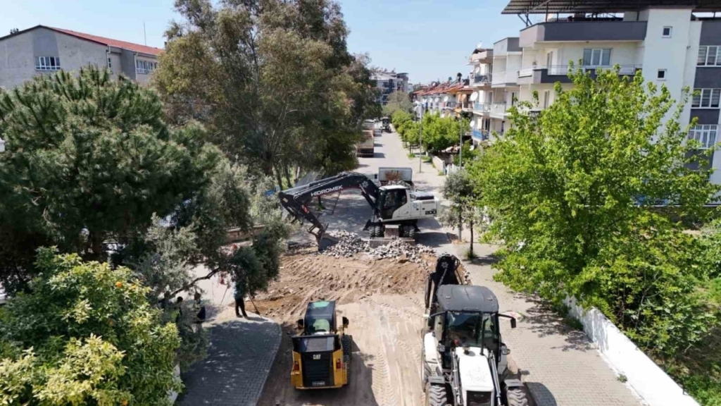 aydin buyuksehir belediyesi kentin dort bir yanindaki yol calismalarini surduruyor b222fdce2d28