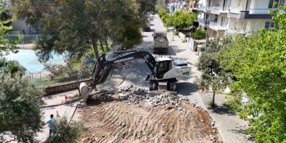 Aydın Büyükşehir Belediyesi kentin dört bir yanındaki yol çalışmalarını sürdürüyor