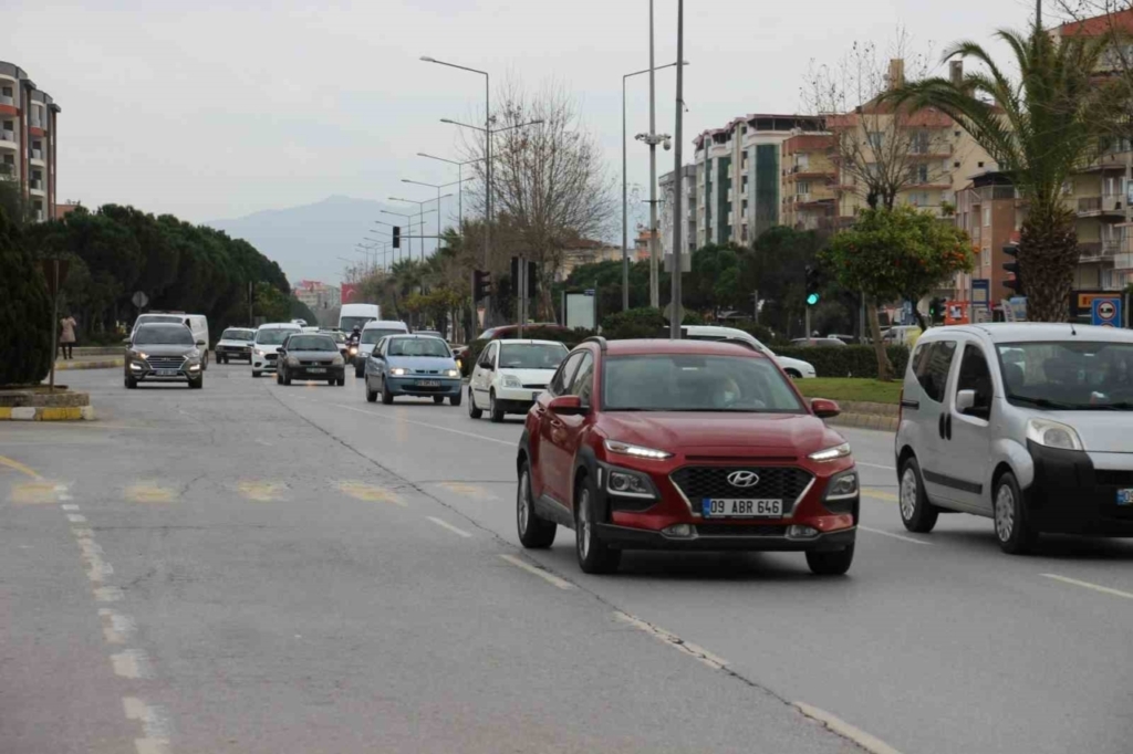 aydinda arac sayisi 633 bin oldu b414efbdb6d7