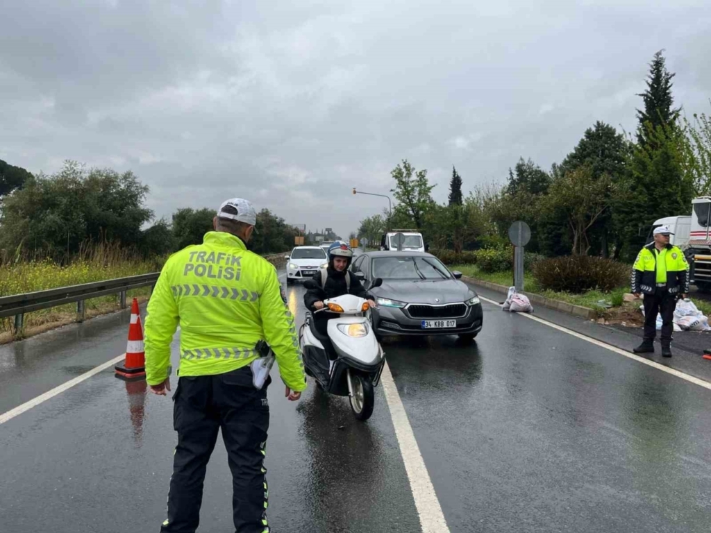 aydinda kavsak calismasi nedeniyle trafik akisi tek seride dustu 86a16af5a1a9