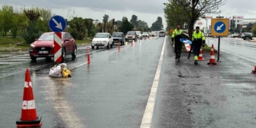 Aydın’da kavşak çalışması nedeniyle trafik akışı tek şeride düştü 8 Aydın’da kavşak çalışması nedeniyle trafik akışı tek şeride düştü