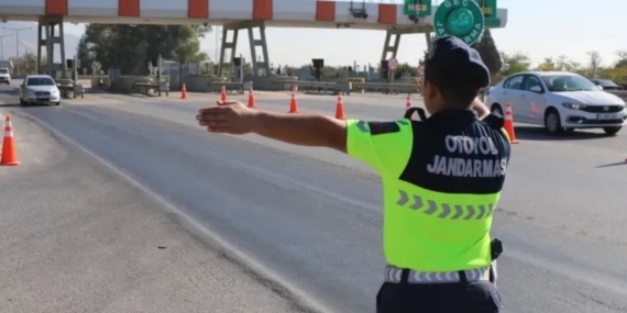 Aydın’da otoyol trafik jandarmasından trafik denetimi