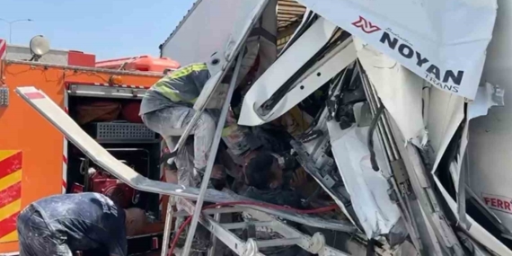 Aydın’da tırlar birbirine girdi: 1 yaralı