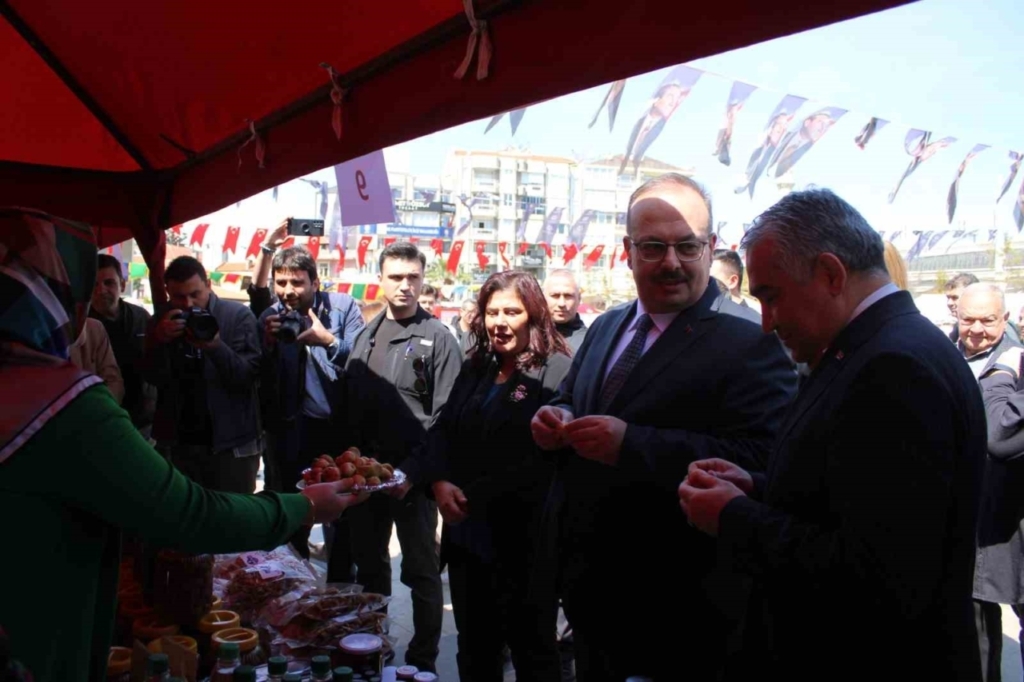 aydinda turizm haftasi torenle basladi 39a6bd8ab625