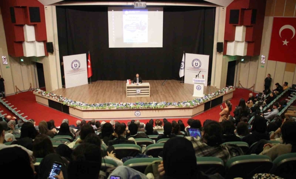 aydinda turkiye yuzyilinda dis politika vizyonu ve gelecegimiz konferansi 377724f285f4