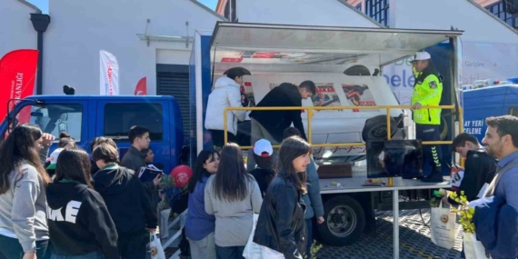 Aydın’daki fuarda Jandarma standına yoğun ilgi