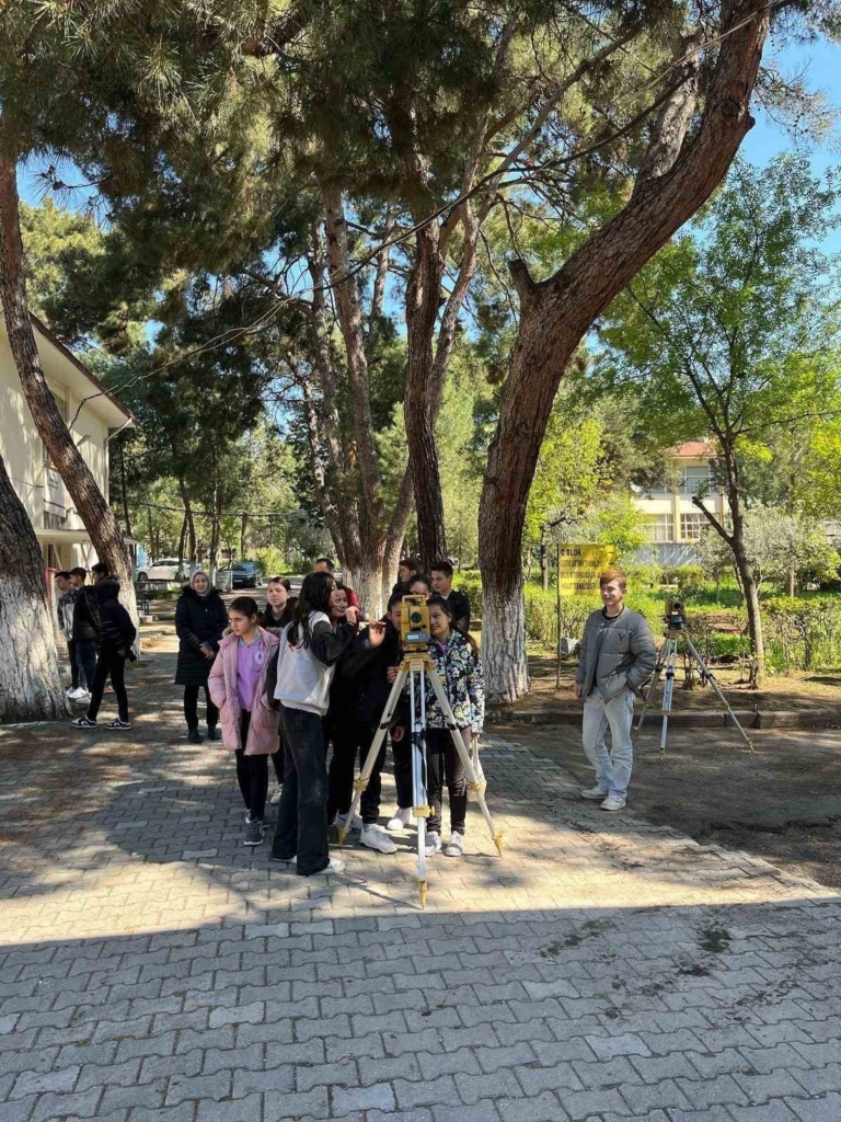 Baltaköy Ortaokulu öğrencilerine mesleki Eğitim tanıtıldı 4 baltakoy ortaokulu ogrencilerine mesleki egitim tanitildi c15215ce3272