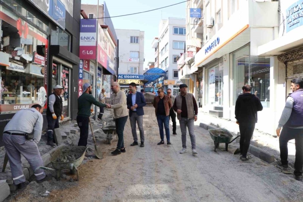 baskan arikan yol yapim calismalarini yerinde inceledi bf0c68eced82