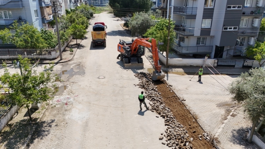 baskan cercioglu efelerin yollarini yenilemeyi surduruyor 21ada344318c