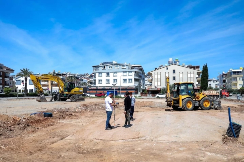 baskan gencay aysenur ezgi eygi parkindaki calismalari yerinde inceledi 7a593faabfd4