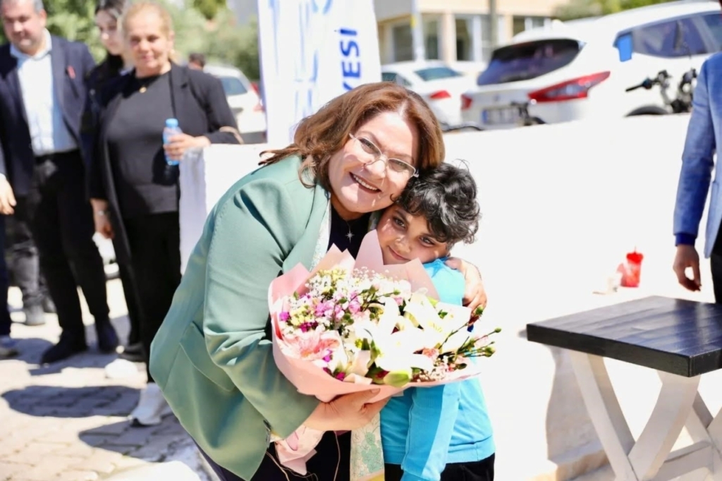 baskan gencay mersinderede vatandaslarla bulustu 4194e4823b69