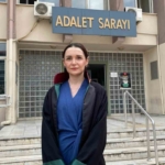 Bebeğe şiddet uygulayan bakıcı kadın adliyeye sevk edildi 4 Bebeğe şiddet uygulayan bakıcı kadın adliyeye sevk edildi