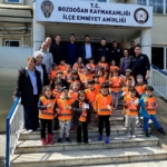 Bozdoğan’da polis ekipleri minikleri ağırladı 2 Bozdoğan’da polis ekipleri minikleri ağırladı