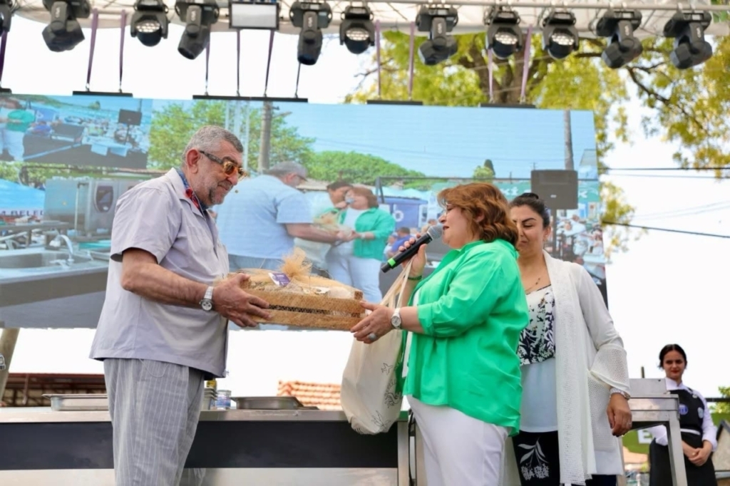 didim ege lezzetleri festivali 60 bin kisiyi agirladi 0b93e708815c