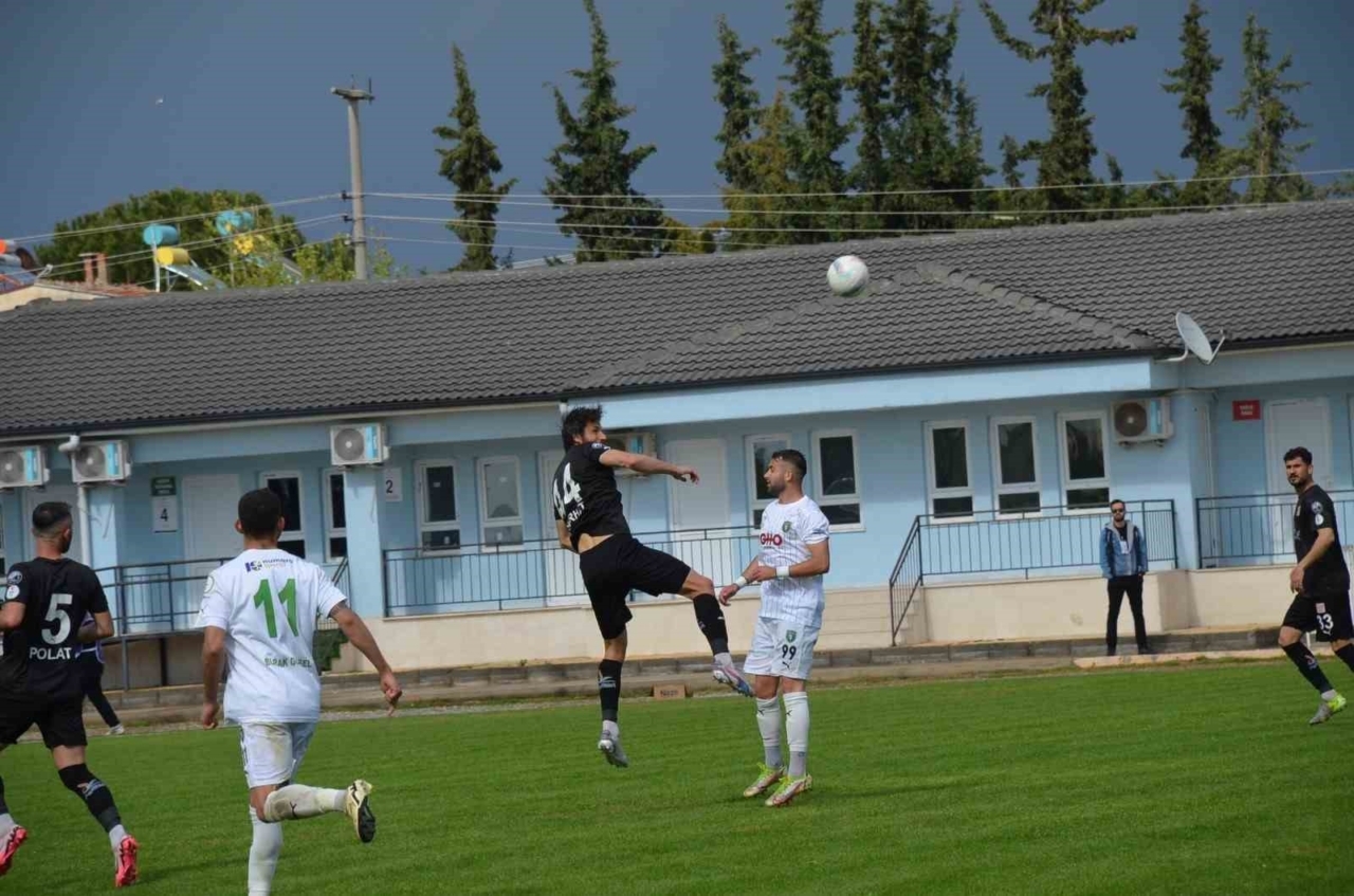 Efeler 09 SFK, evinde mağlup oldu 8 Efeler 09 SFK, evinde mağlup oldu