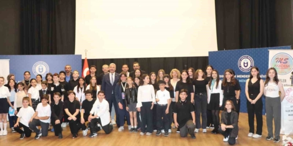 Efeler’de genç yetenekler sahne aldı