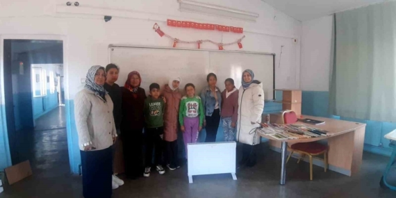 Fatih Mahallesi’nden Ilıcabaşı Ortaokulu’na destek