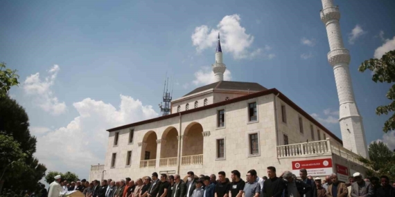 Hayatını kaybeden akademisyen son yolculuğuna uğurlandı