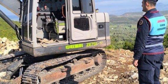 Hazine arazisindeki çalışmayı jandarma durdurdu