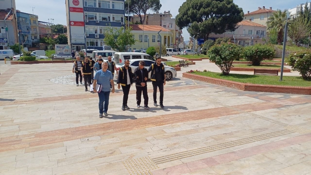 iki kisinin yaralandigi kavganin suphelileri adliyeye sevk edildi 0e5e4e2d1076